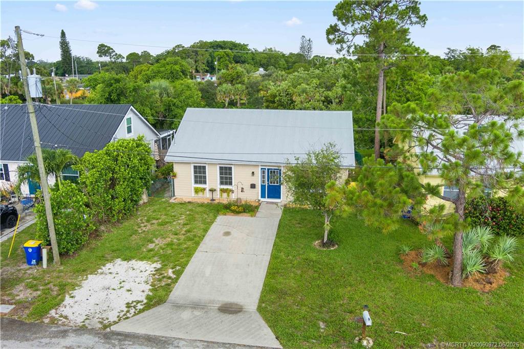 5550 SE Colee Avenue