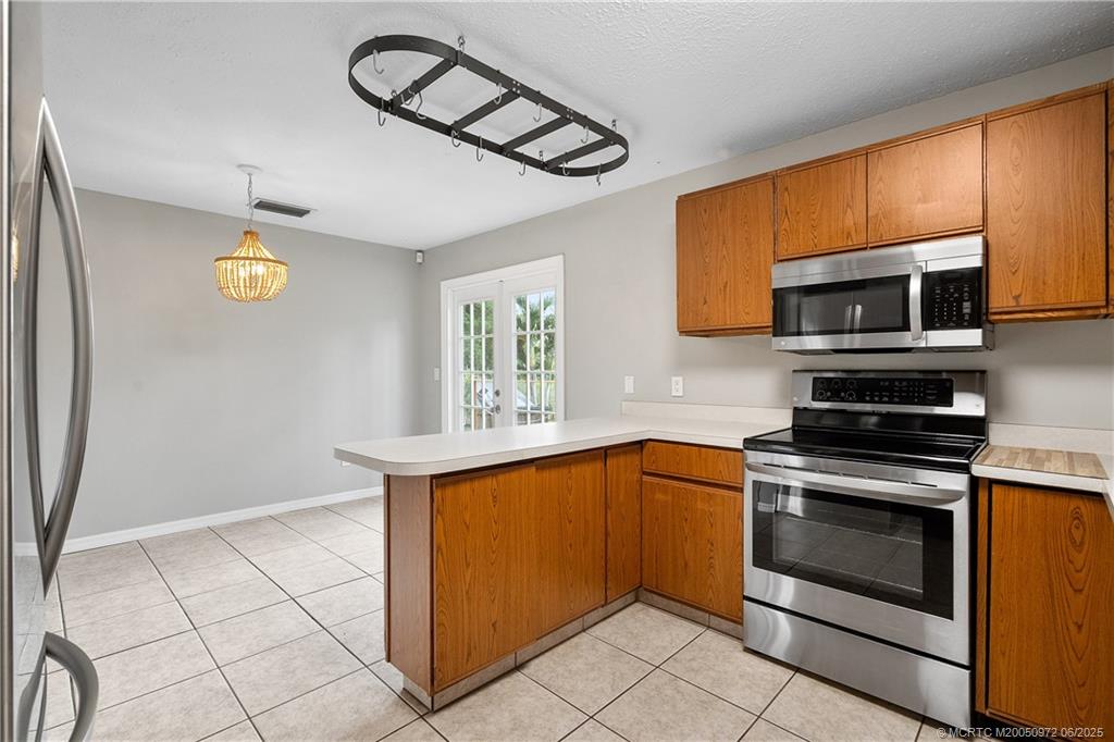 5550 SE Colee Avenue