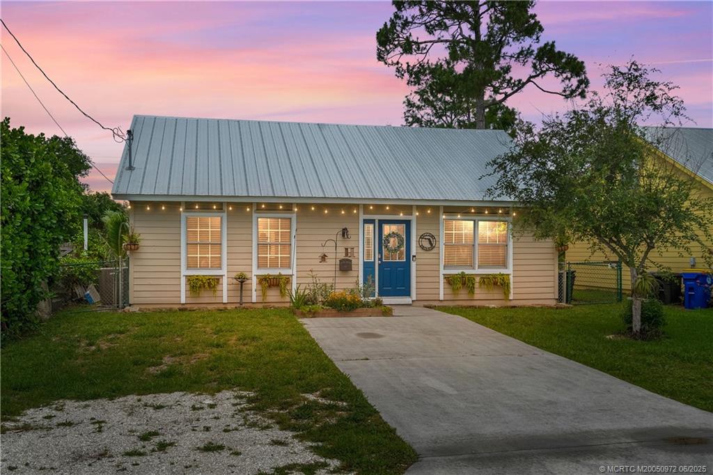 5550 SE Colee Avenue