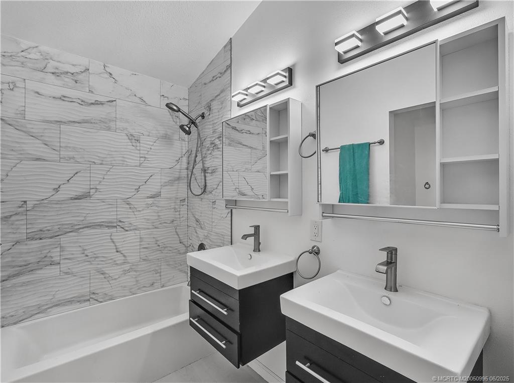 11013 SW Redwing Drive