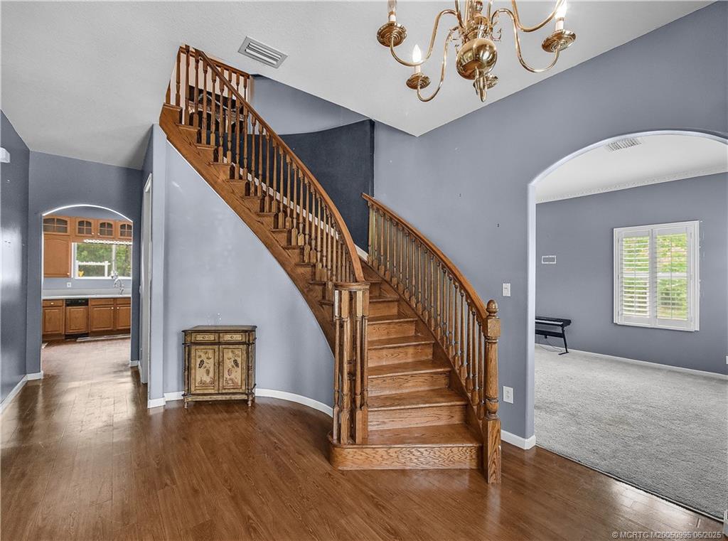 11013 SW Redwing Drive