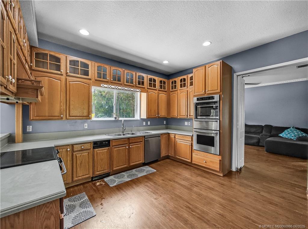 11013 SW Redwing Drive