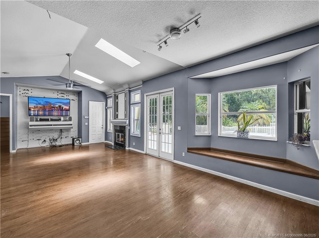 11013 SW Redwing Drive