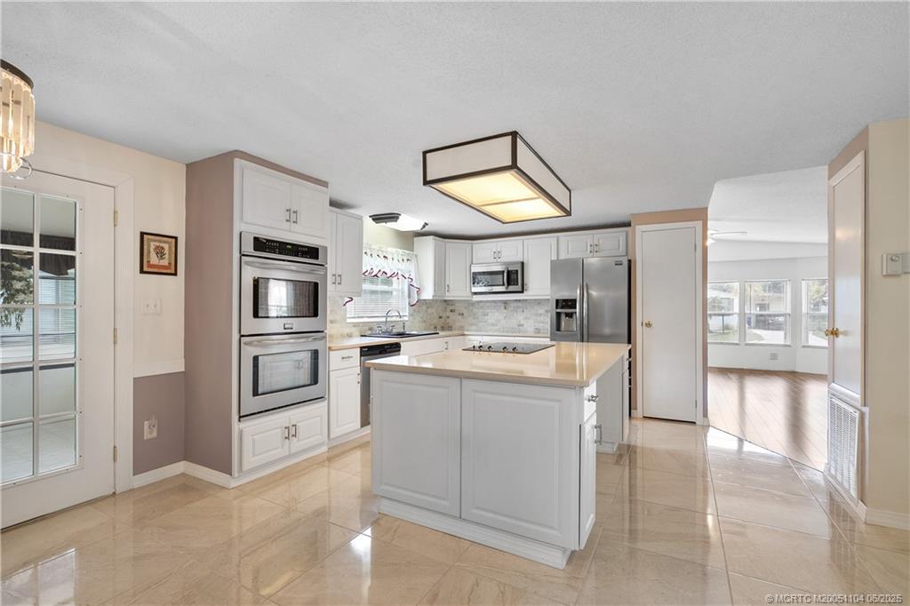 2857 SW Toronado Trail