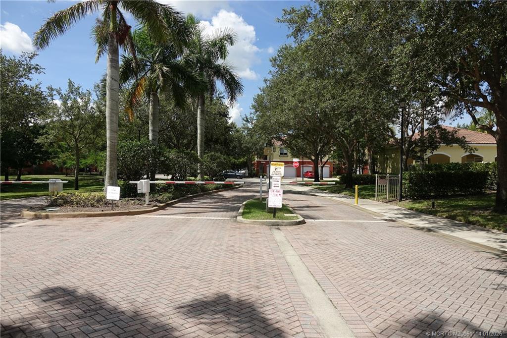 53 SE Sedona Circle 201