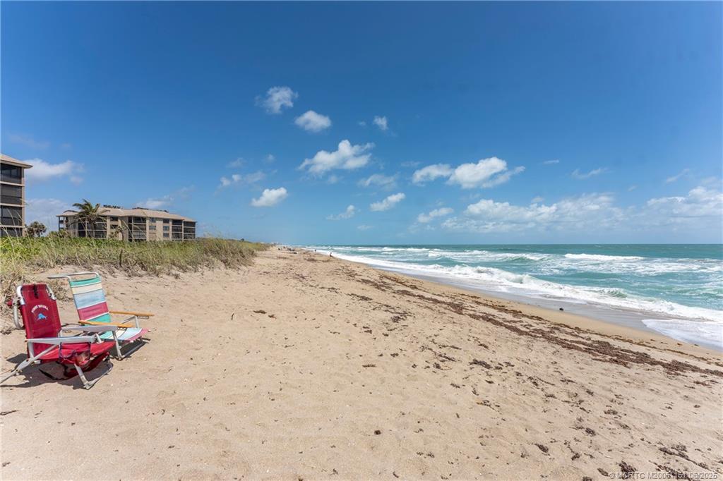 2571 NE Ocean Blvd 104
