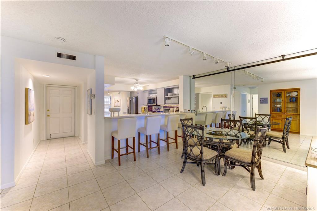 2571 NE Ocean Blvd 104