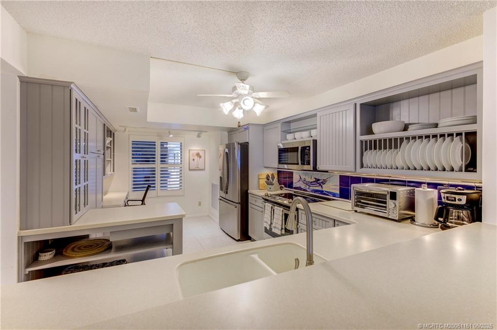 2571 NE Ocean Blvd 104