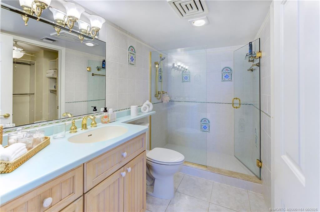 2571 NE Ocean Blvd 104