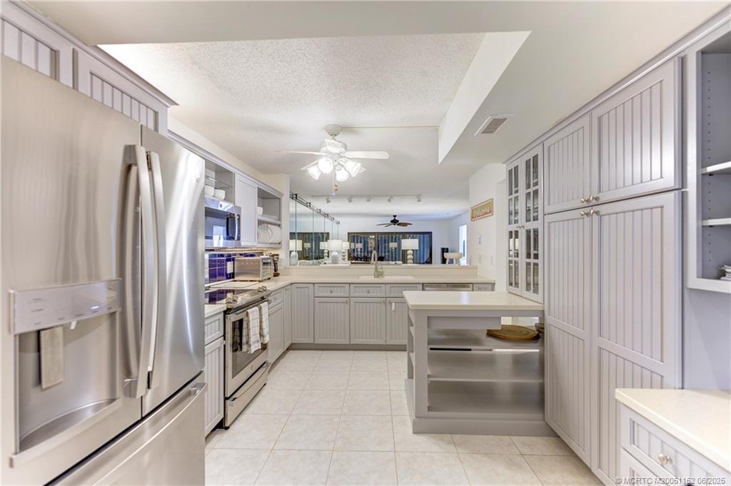 2571 NE Ocean Blvd 104
