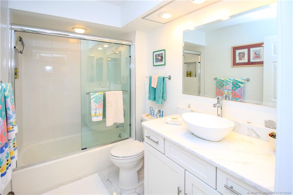 2040 NE Ocean Blvd F