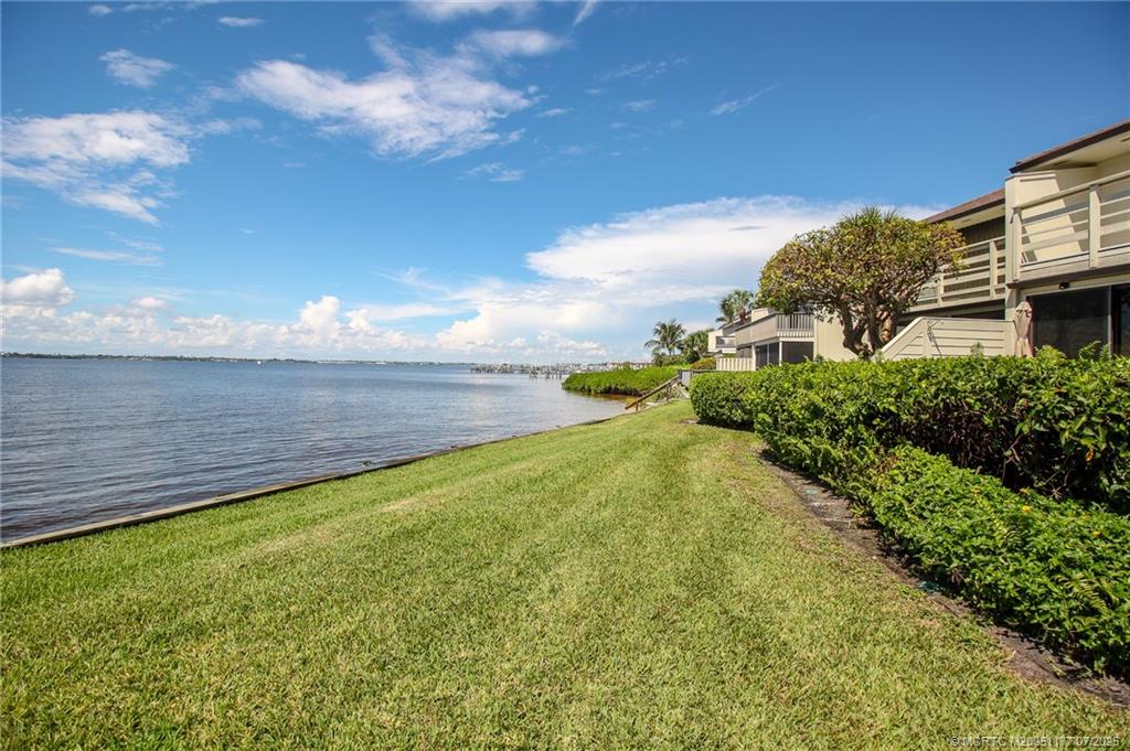 2040 NE Ocean Blvd F