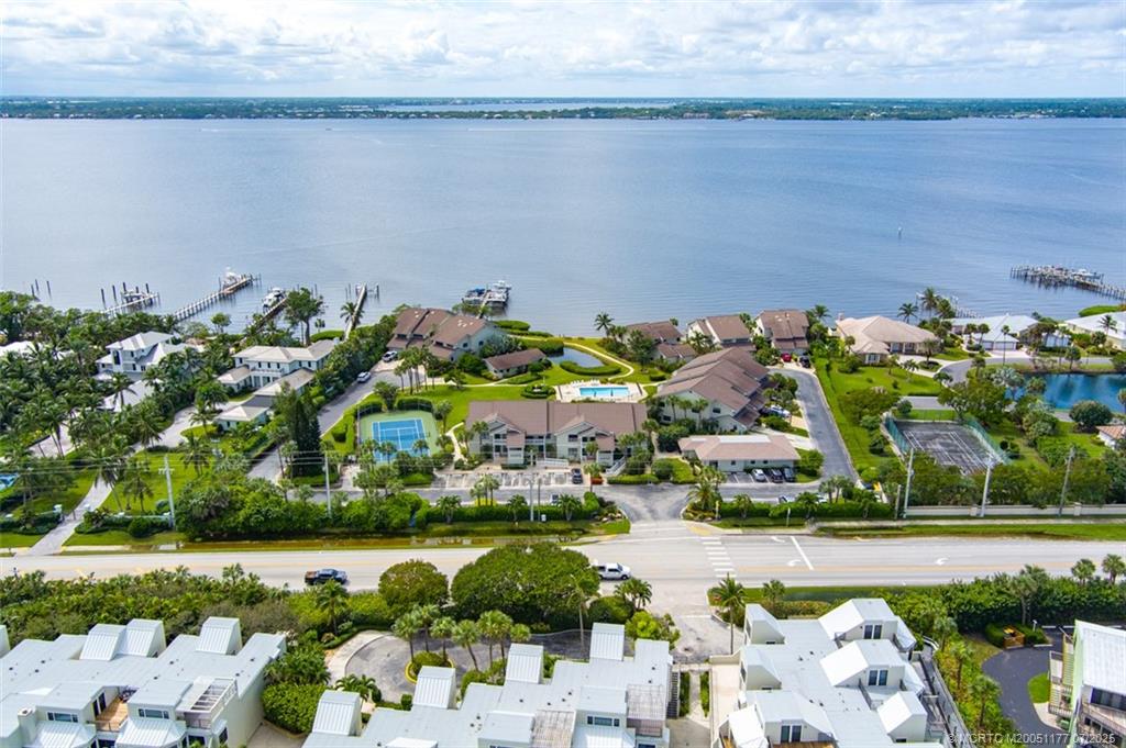 2040 NE Ocean Blvd F