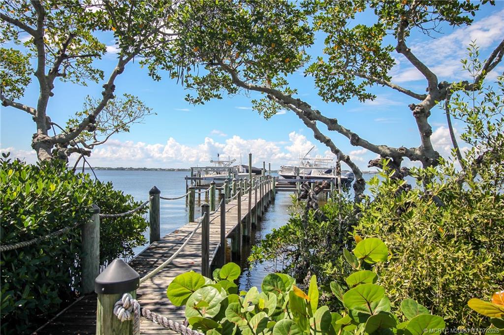 2040 NE Ocean Blvd F