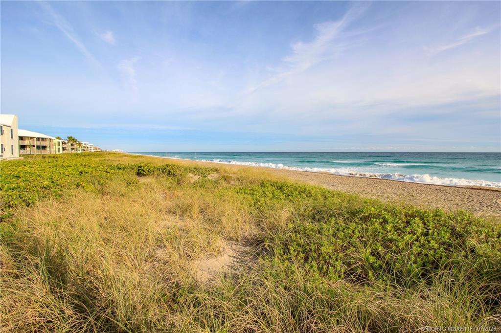 2040 NE Ocean Blvd F