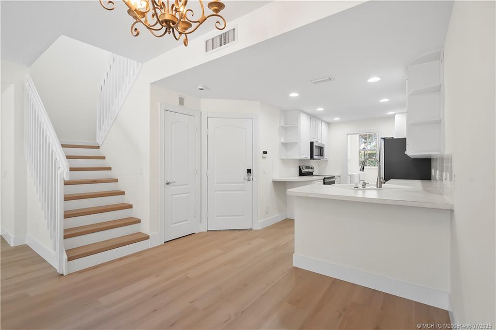 168 Santa Barbara Way