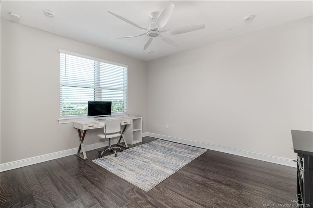 1280 NE Langford Lane