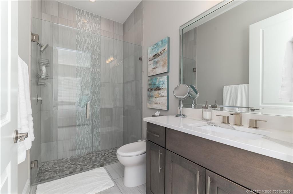 1280 NE Langford Lane