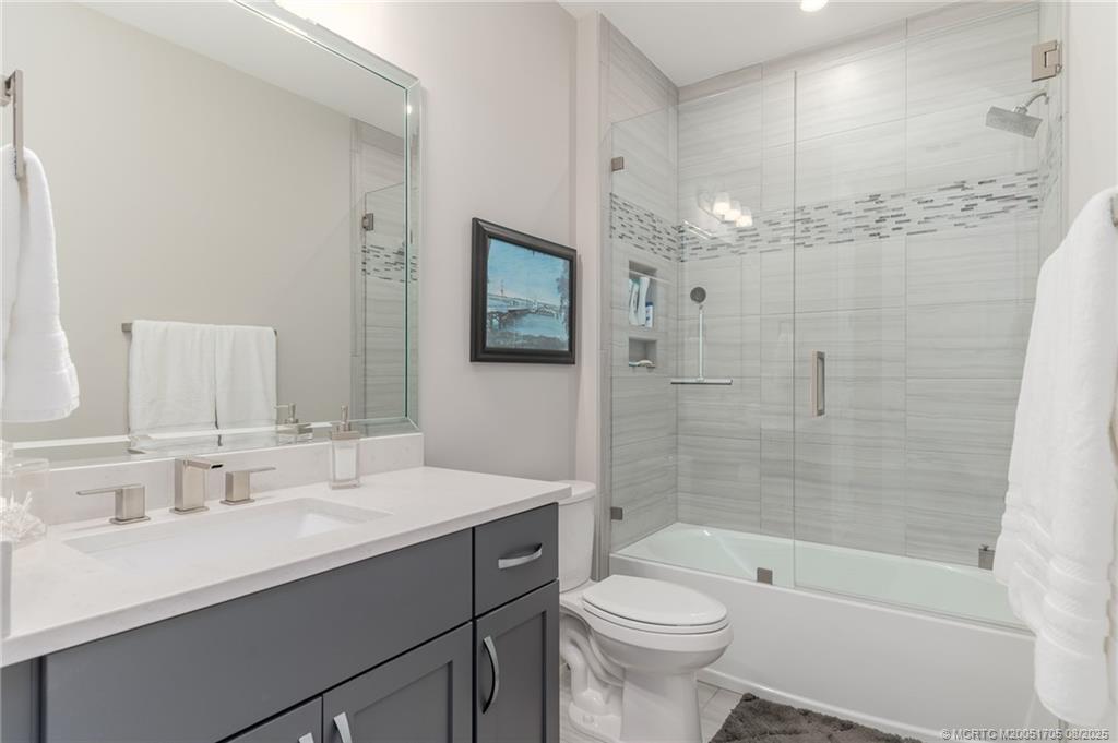 1280 NE Langford Lane