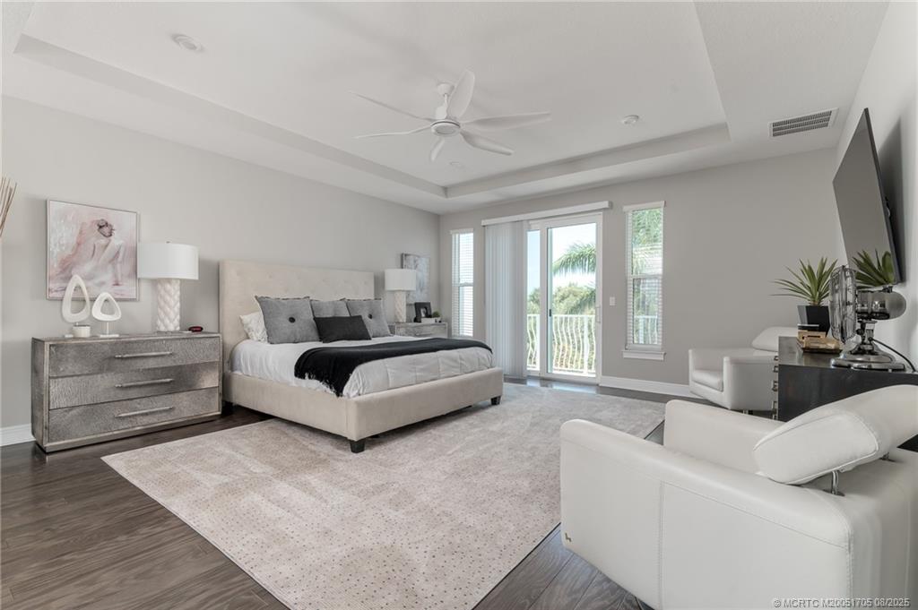 1280 NE Langford Lane