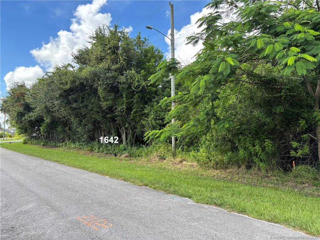 1626 SW Brisbane Street