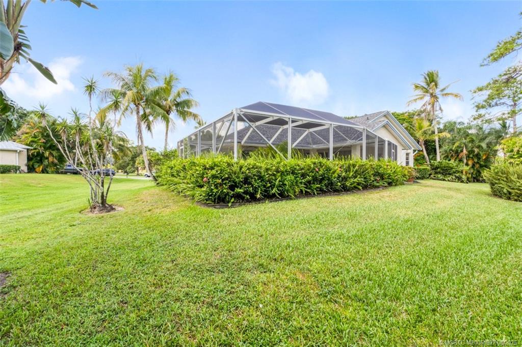 1171 SE Buttonwood Circle