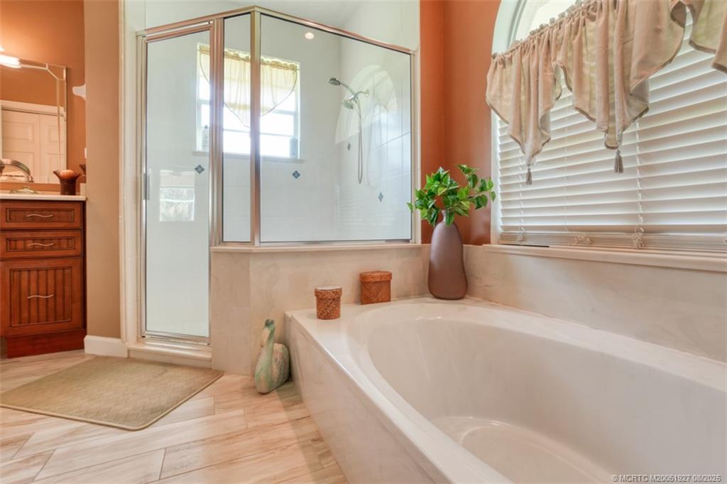 1171 SE Buttonwood Circle