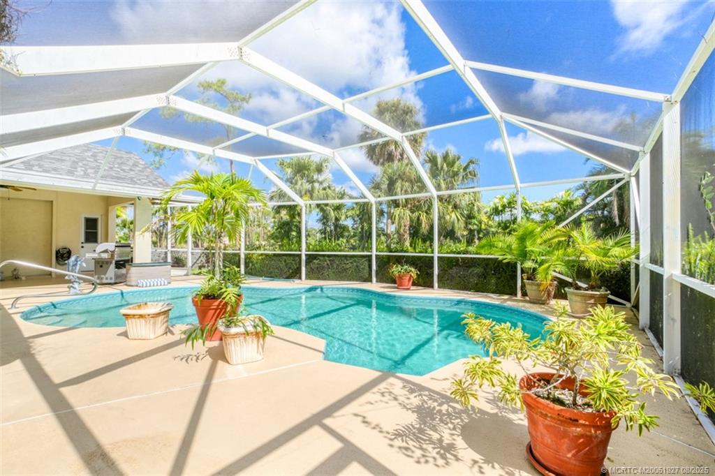 1171 SE Buttonwood Circle