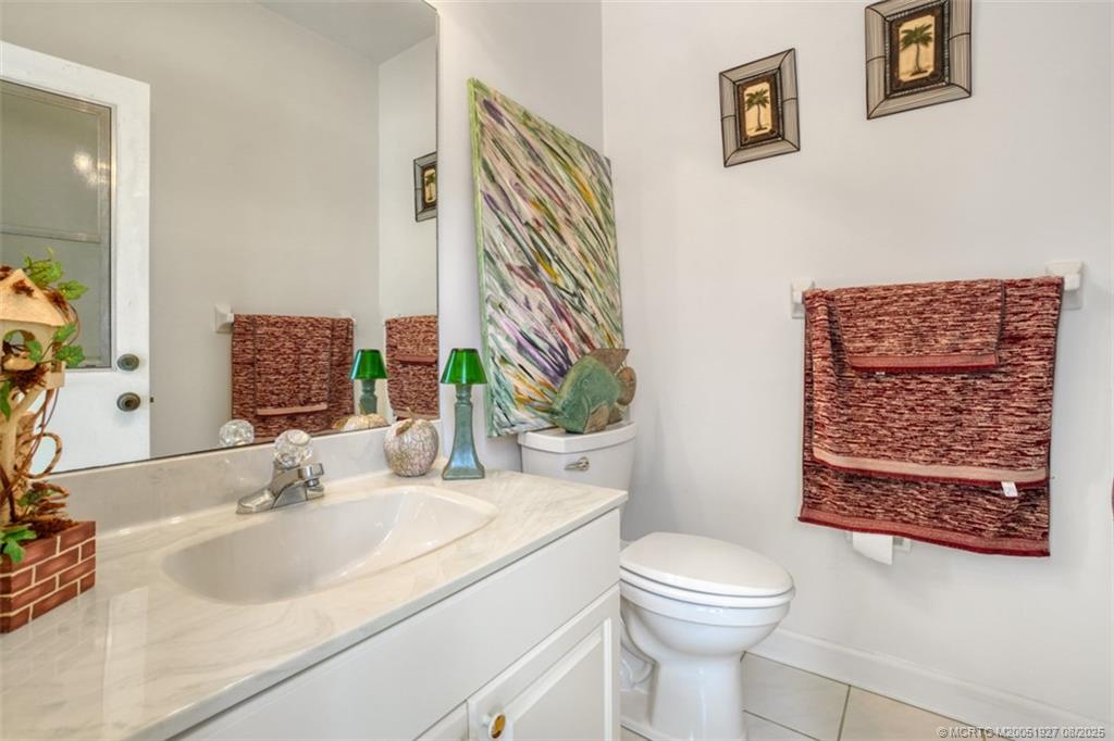 1171 SE Buttonwood Circle