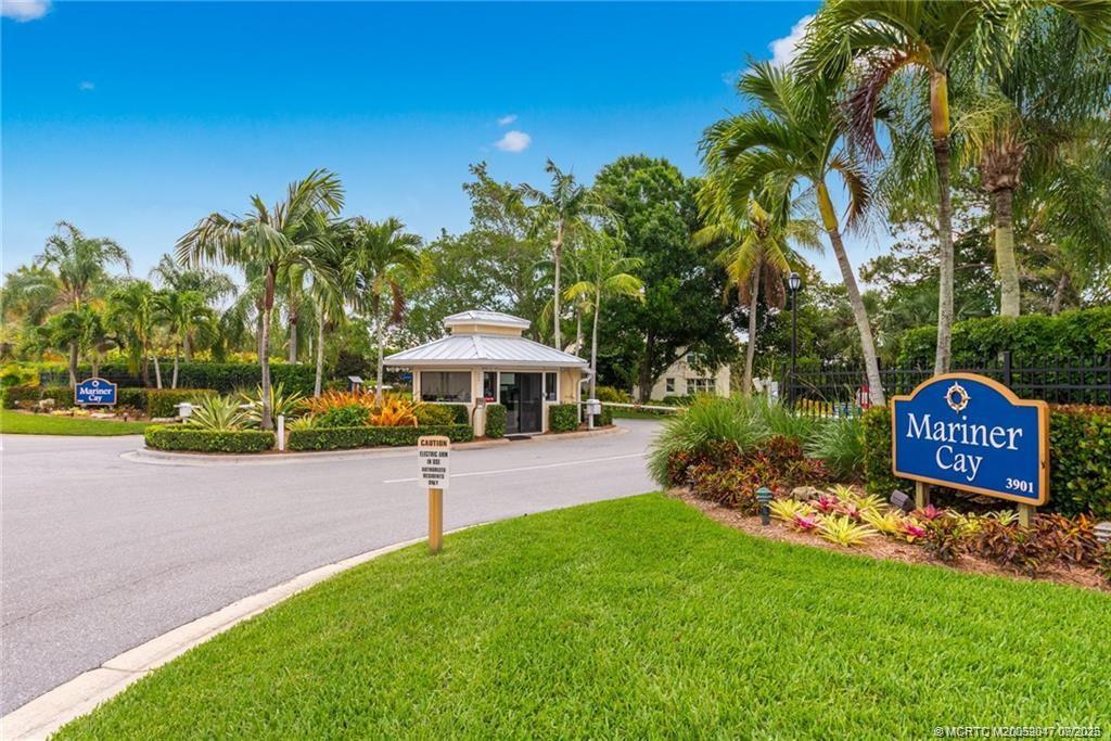 3901 SE Saint Lucie Blvd #18