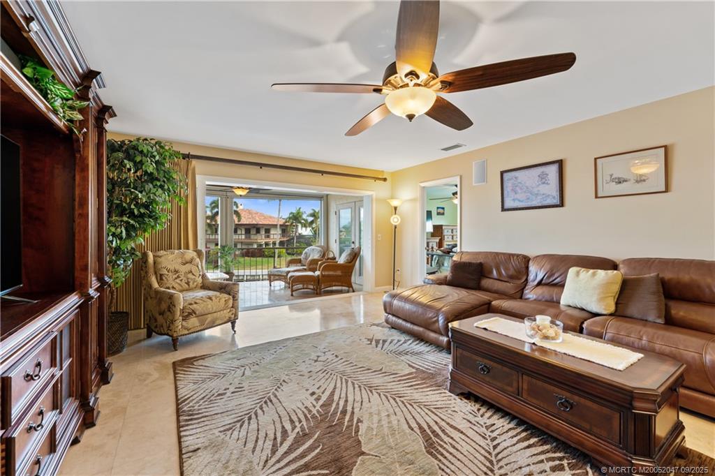3901 SE Saint Lucie Blvd #18