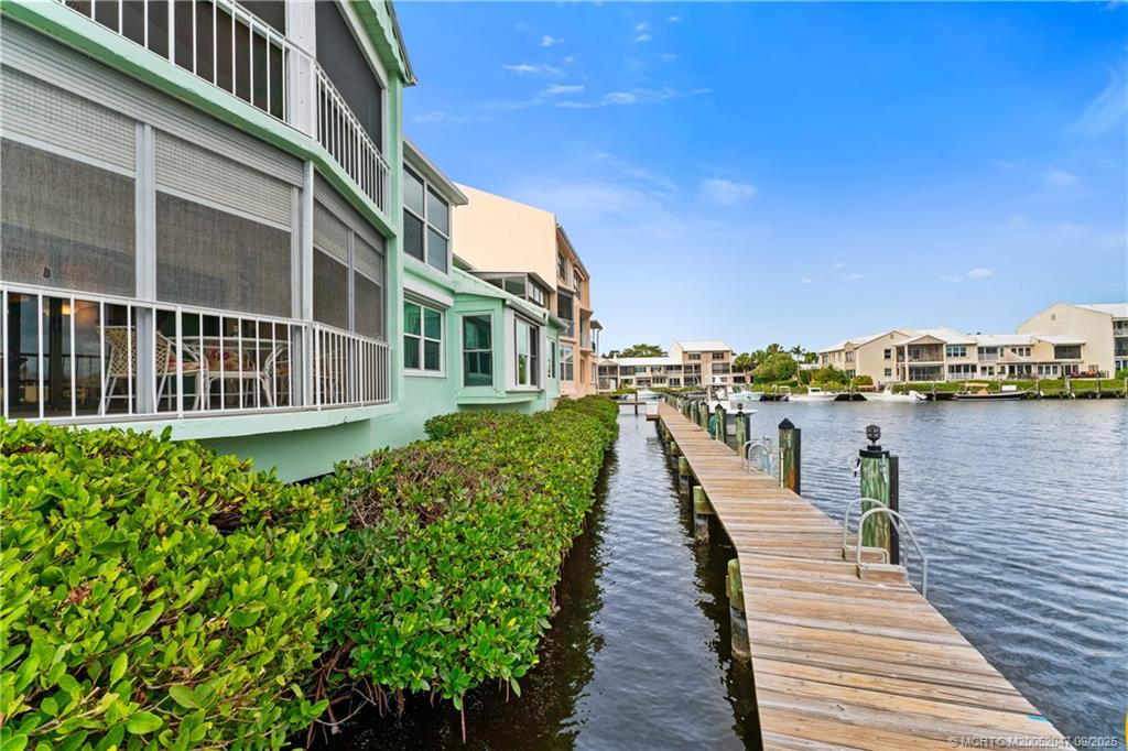 3901 SE Saint Lucie Blvd #18