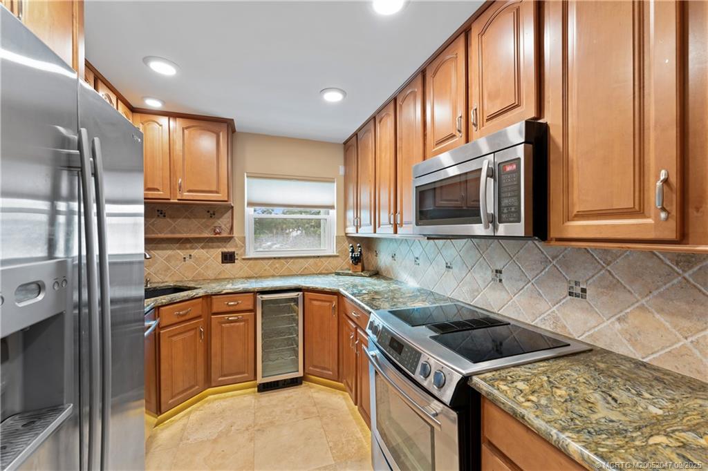 3901 SE Saint Lucie Blvd #18
