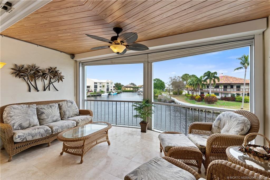 3901 SE Saint Lucie Blvd #18