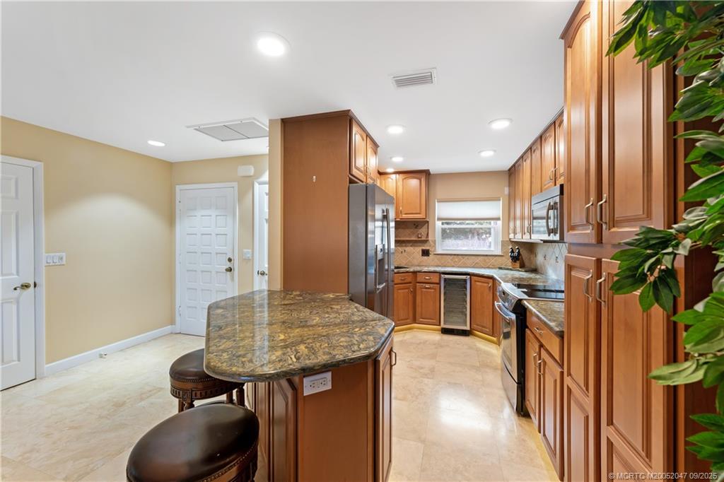 3901 SE Saint Lucie Blvd #18