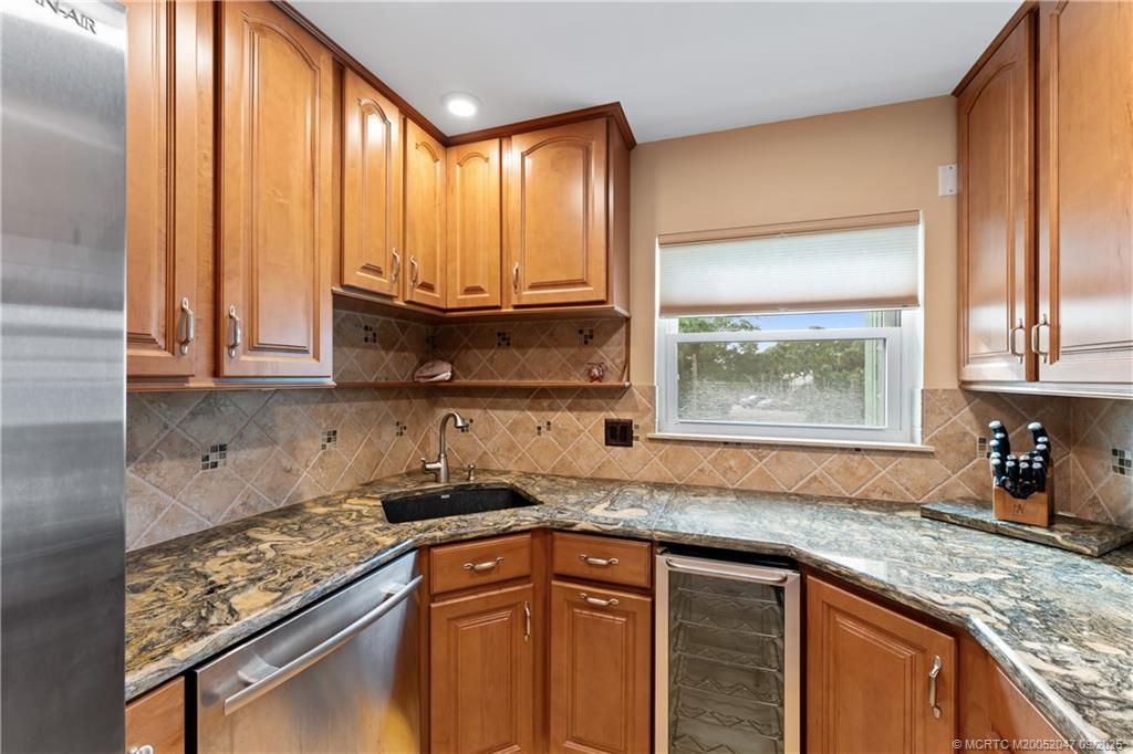 3901 SE Saint Lucie Blvd #18