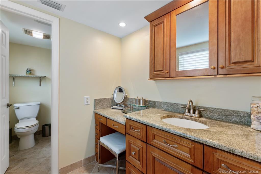 3901 SE Saint Lucie Blvd #18