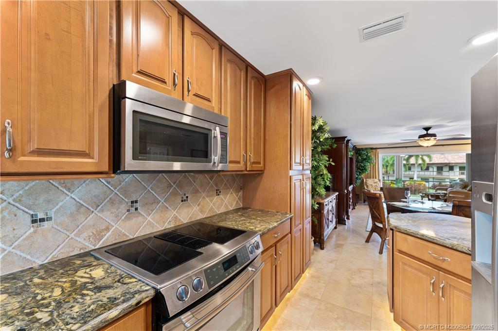 3901 SE Saint Lucie Blvd #18