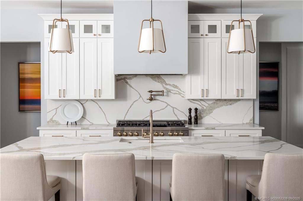 3800 SE Bent Banyan Way