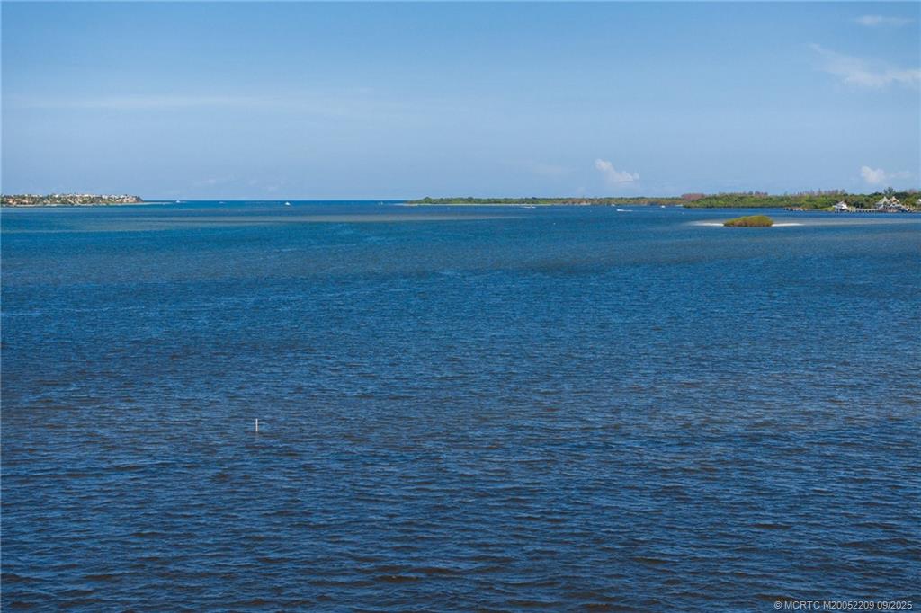 3800 SE Bent Banyan Way