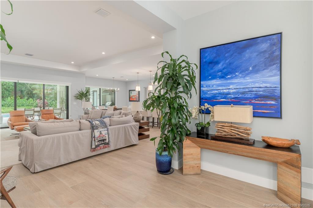 3800 SE Bent Banyan Way