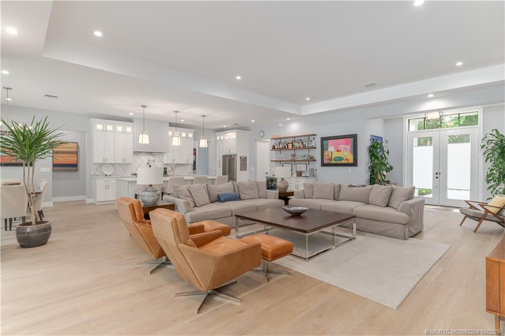 3800 SE Bent Banyan Way