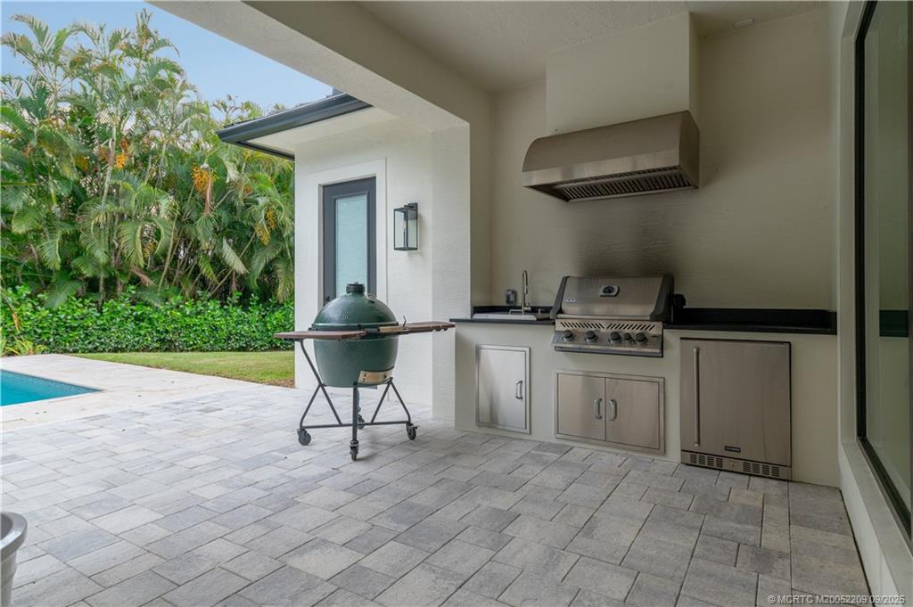 3800 SE Bent Banyan Way