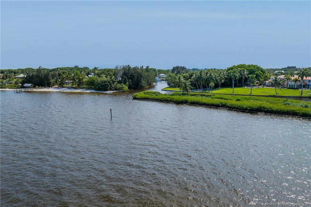 3800 SE Bent Banyan Way