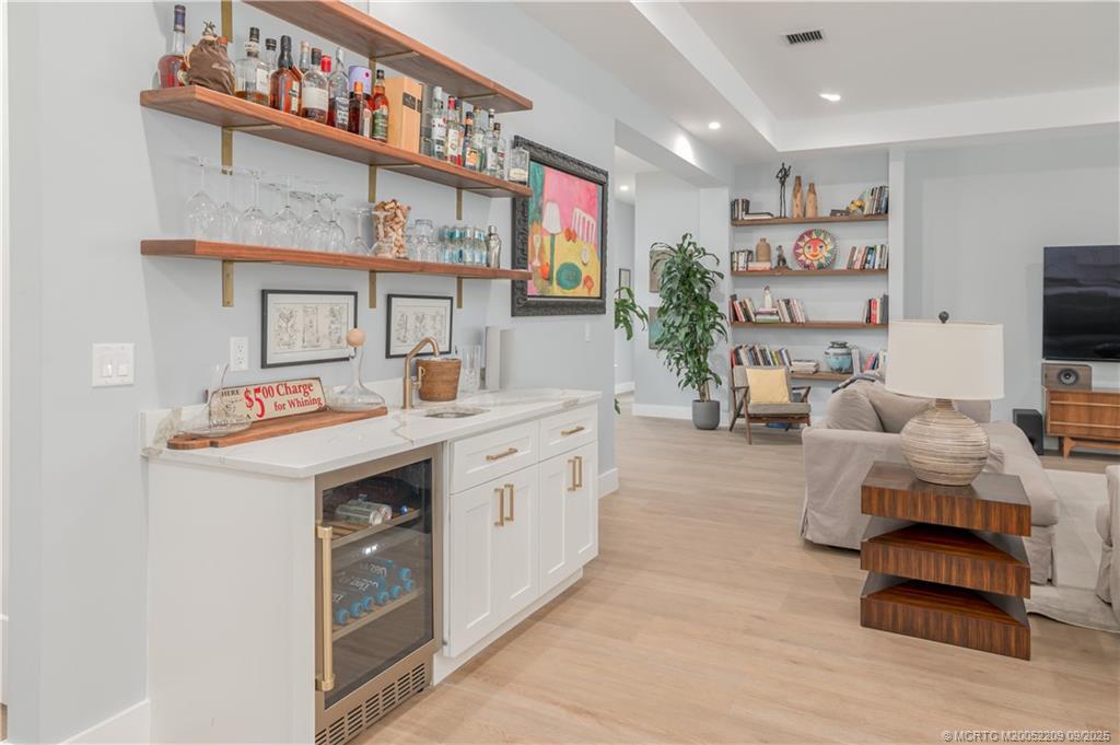 3800 SE Bent Banyan Way