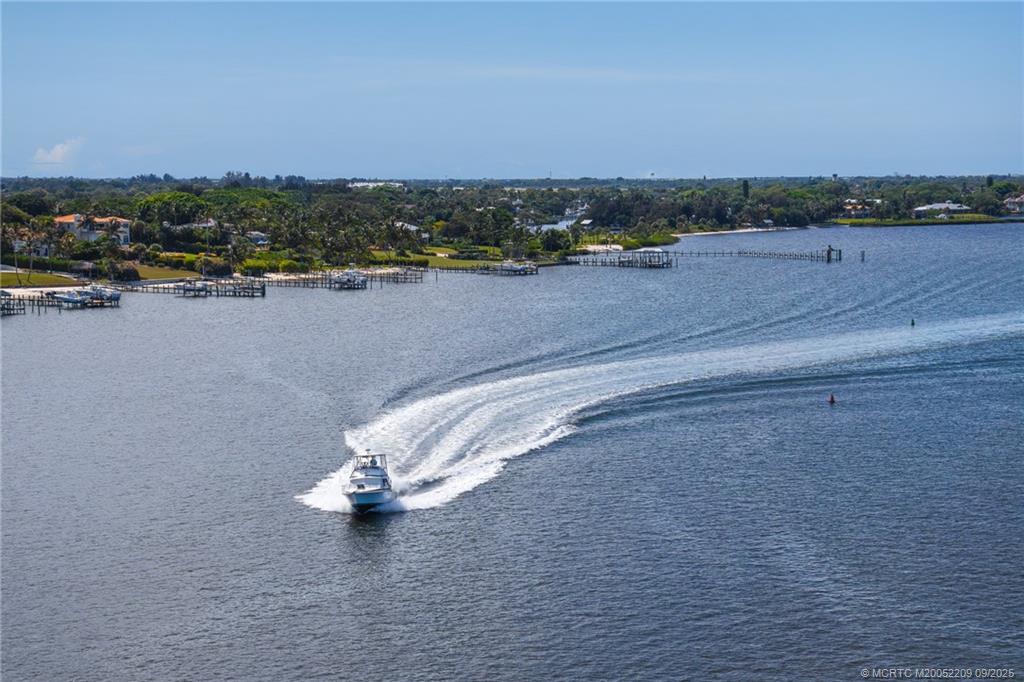 3800 SE Bent Banyan Way