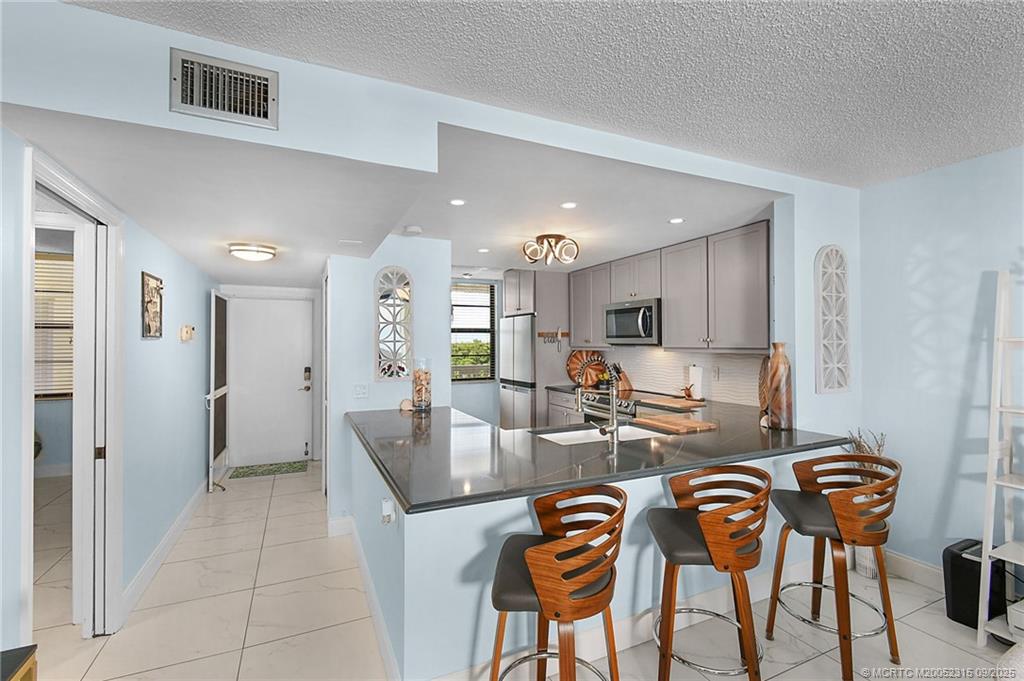 10000 S Ocean Drive 503