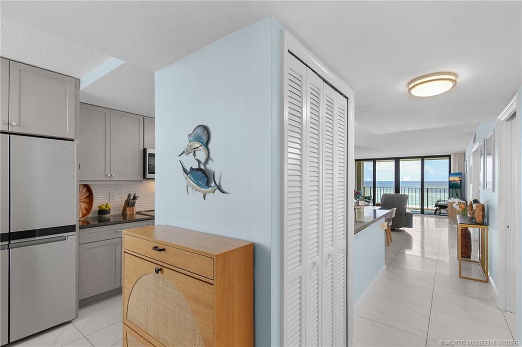 10000 S Ocean Drive 503