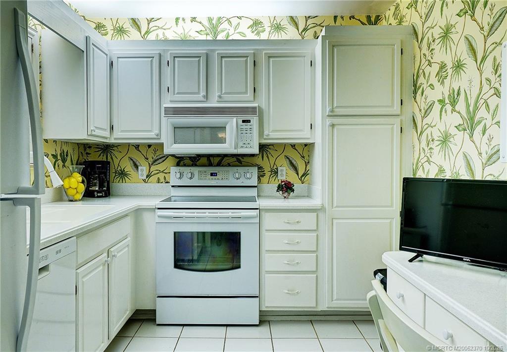 2370 NE Ocean Blvd C305