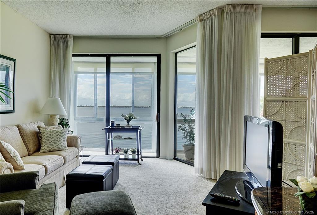 2370 NE Ocean Blvd C305